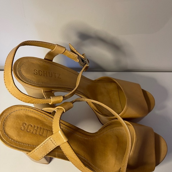 Schutz - caramel leather heel - Picture 3 of 4